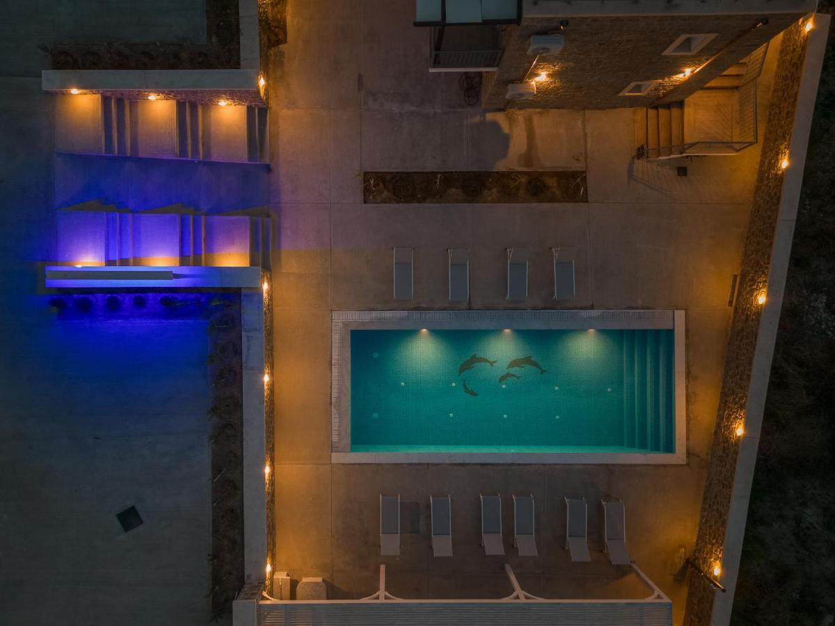 Lithos Suites Фінікунда Екстер'єр фото