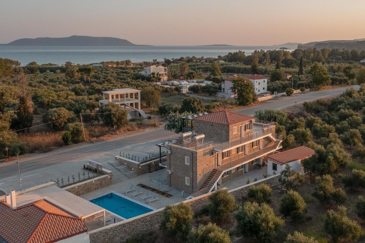 Lithos Suites Фінікунда Екстер'єр фото
