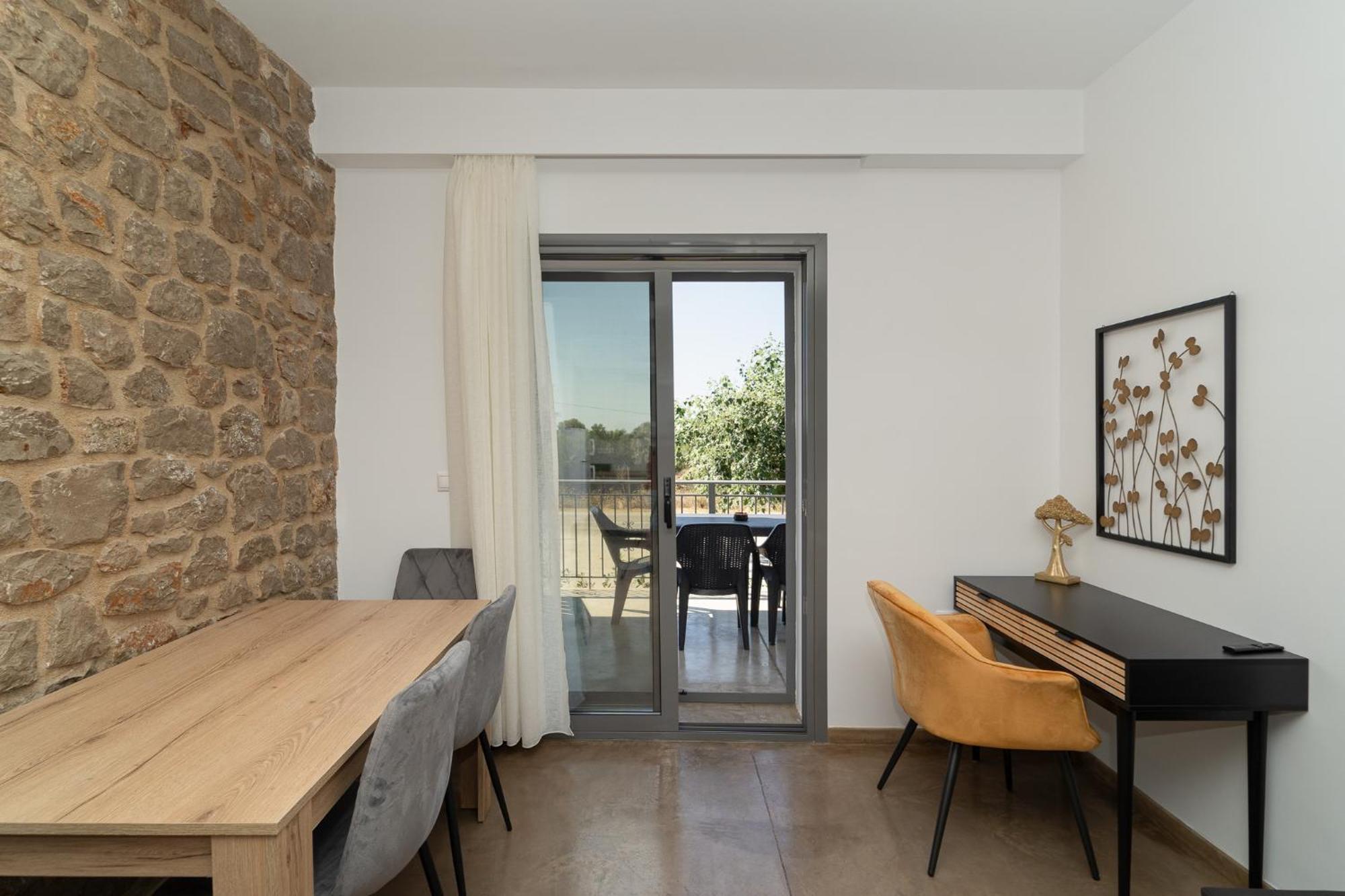 Lithos Suites Фінікунда Екстер'єр фото