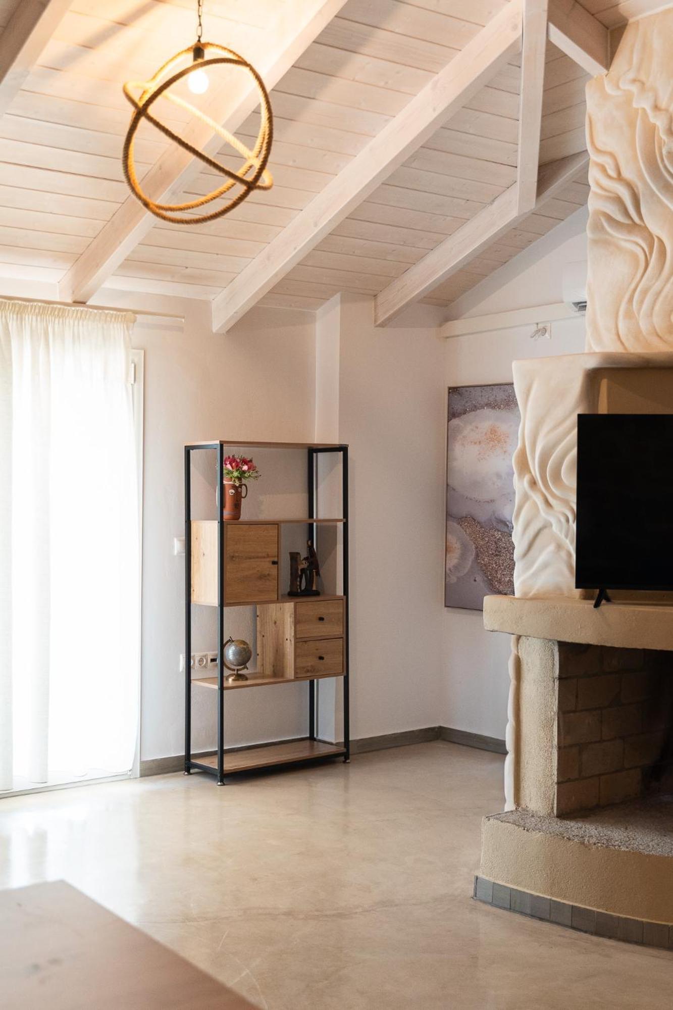 Lithos Suites Фінікунда Екстер'єр фото